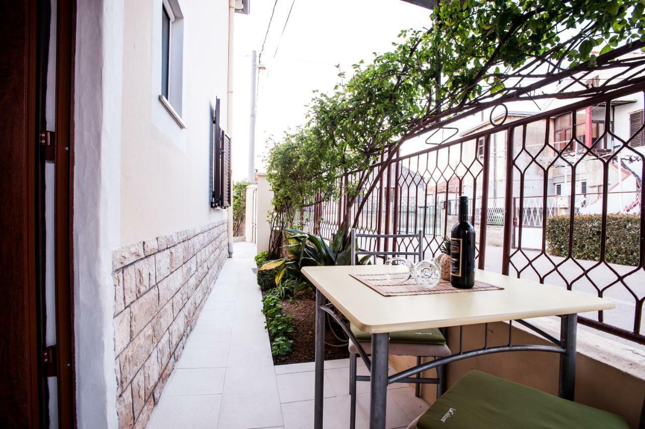 Apartment Aria *